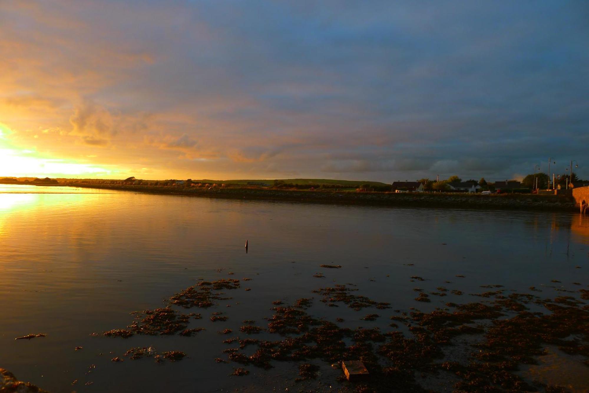Keanes Of Curraheen, Bar, Restaurant & Accommodation Tralee Exteriér fotografie